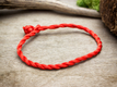 Kép 1/3 - Kabbala védelmező vörös textil karkötő