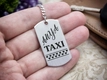 Kép 1/4 - Anya taxi bérlet acél medálos kulcstartó