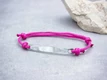 Kép 2/4 - Egyetlen egyedi lapbetétes pink microcord karkötő