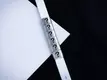 Kép 1/4 - Személyre szabott 6 gravírozható medálos MoMents fehér színű szilikon karkötő