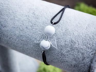Kitartás angyal howlit microcord karkötő