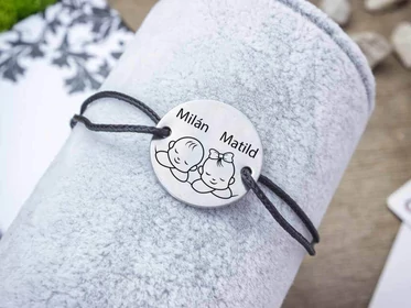 Baba emlékőrző acél kör medálos karkötő 2 Lány Fiú