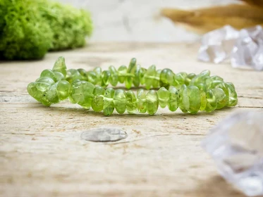 Első sugarak peridot ásvány karkötő