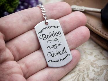 Boldog vagyok veled acél medálos kulcstartó