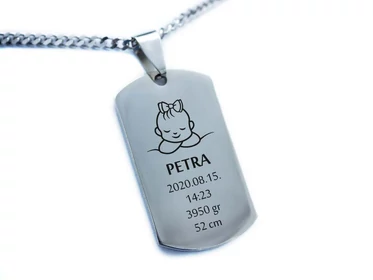 Baba emlékőrző egyedi acél téglalap medálos nyaklánc Lány