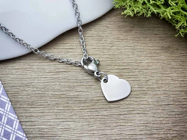 Gravírozható szív charm medál nyakláncon