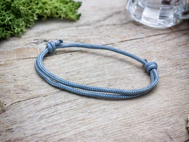 Halhatatlanság szürke paracord karkötő