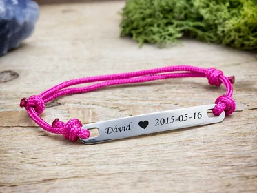 Gyermekem egyedi lapbetétes pink microcord karkötő