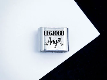 Legjobb Anya medálos MoMents piros színű szilikon karkötő