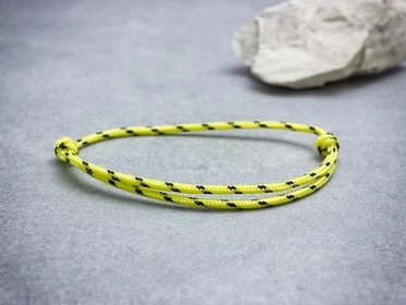Egy esély sárga paracord karkötő