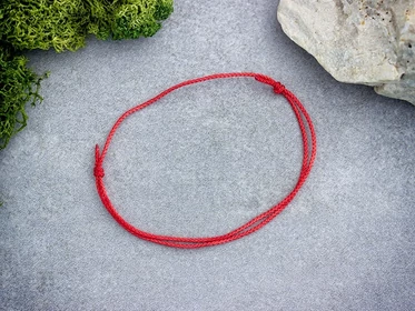 Kabbala védelmező vörös nanocord karkötő