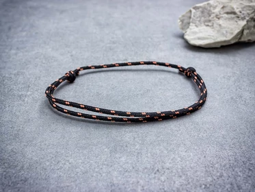 Lázadó fekete paracord bokalánc