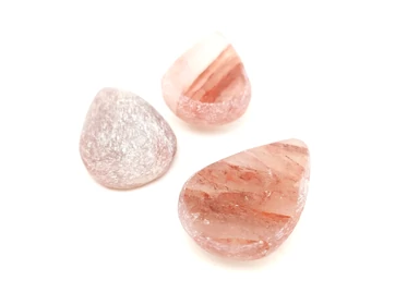 Felezett csepp hematoid vörös 20-25x33-37x11-13mm