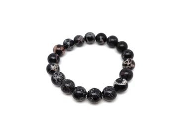 Regalit szinezett fekete golyó karkötő 10-11mm