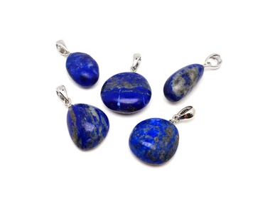 Lapis lazuli dobcsiszolat medál