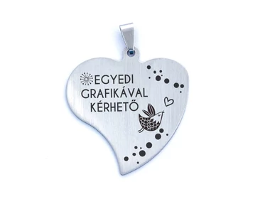 Egyedi grafikával gravírozott acél szív medál