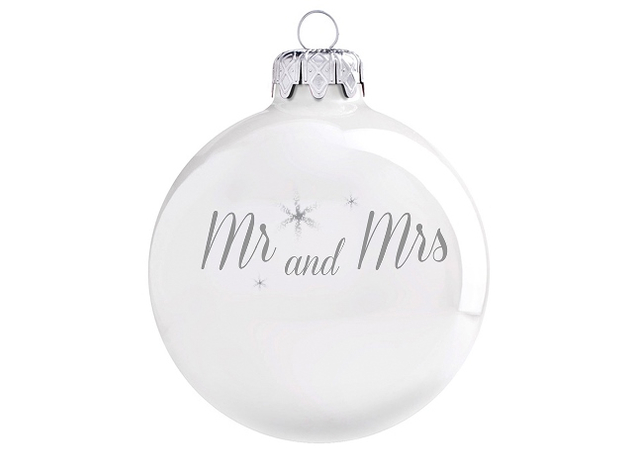 Mr & Mrs   fehér díszen 8cm - Karácsonyfadísz