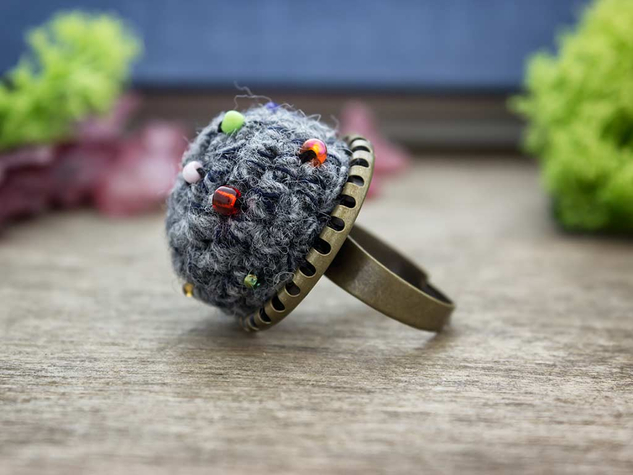 Horgolt gyöngyös gyűrű
