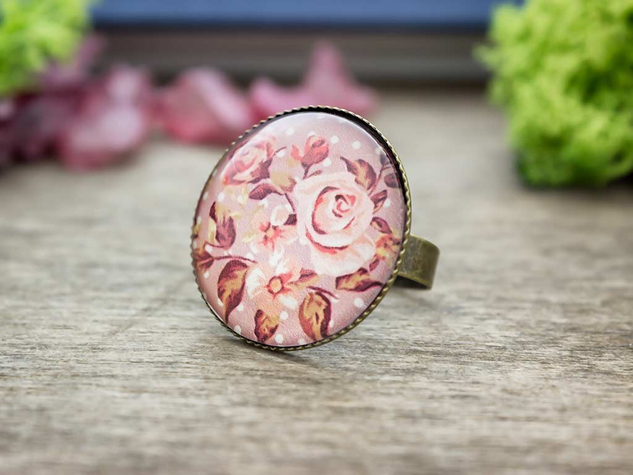 Üveglencsés vintage rózsa gyűrű