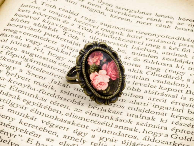 Üveglencsés vintage rózsa gyűrű