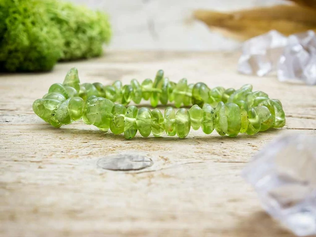 Első sugarak peridot ásvány karkötő