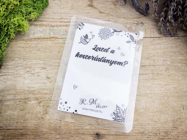 Leszel a koszorúslányom kulcstartó howlittal