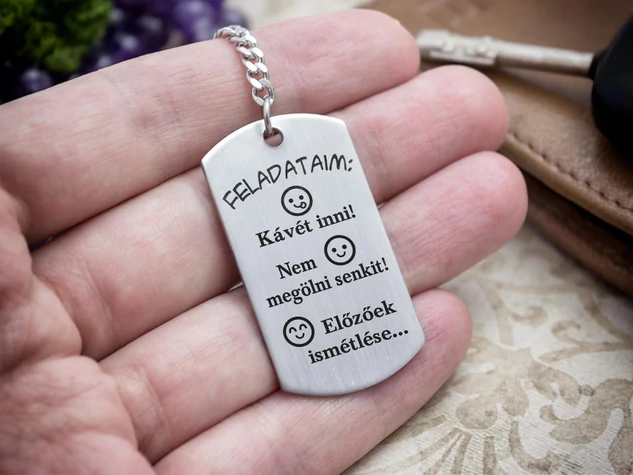 Feladataim előzőek ismétlése acél medálos kulcstartó