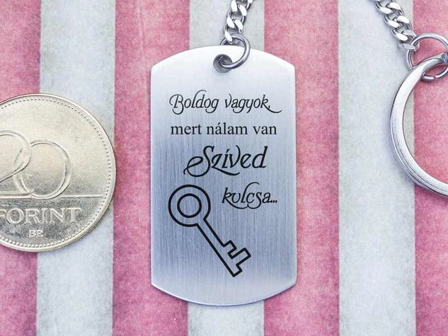 Nálam a szíved kulcsa acél medálos kulcstartó