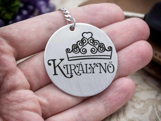 Királynőm acél medálos kulcstartó
