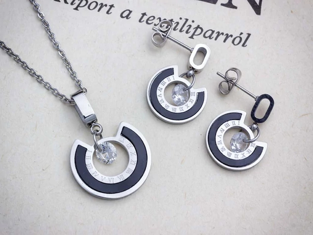 Roman Numerals cirkónia kristályos acél szett