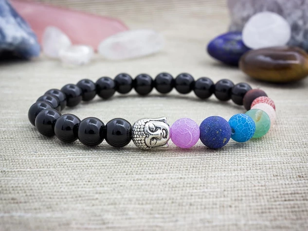 Buddha medálos csakra ásvány karkötő