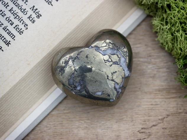 Heart pirit nagy ásvány szív