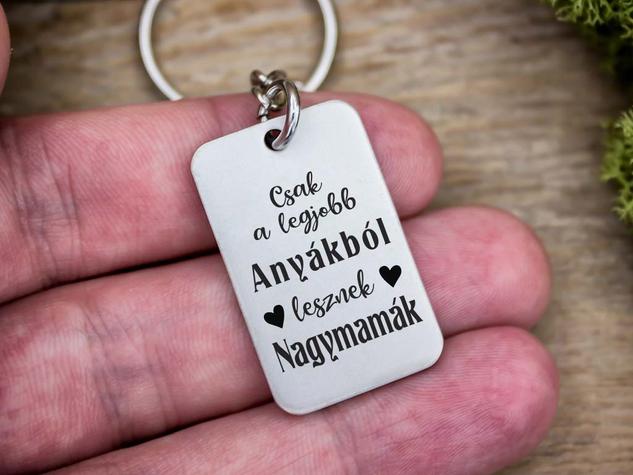 Anyákból lesznek Nagymamák acél medálos kulcstartó