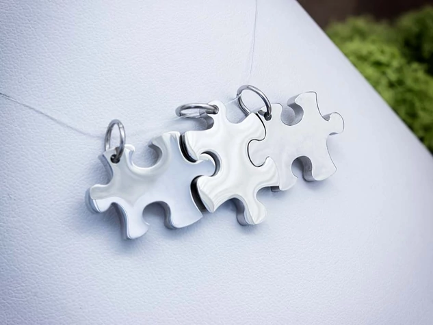 Puzzle kirakó 3 db egyedi acél medálos szett