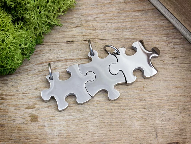 Puzzle kirakó 3 db egyedi acél medálos szett