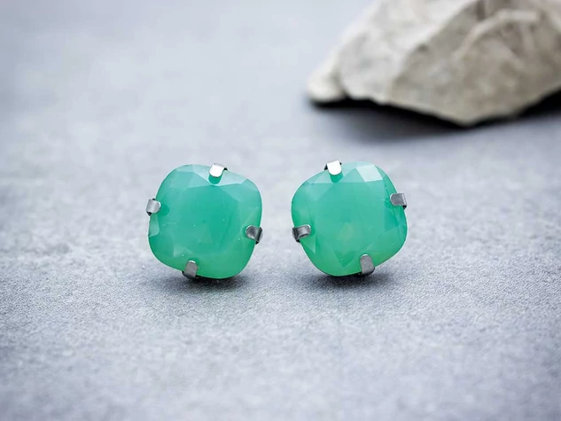 Seafoam zöld cirkónia kristályos beszúrós fülbevaló