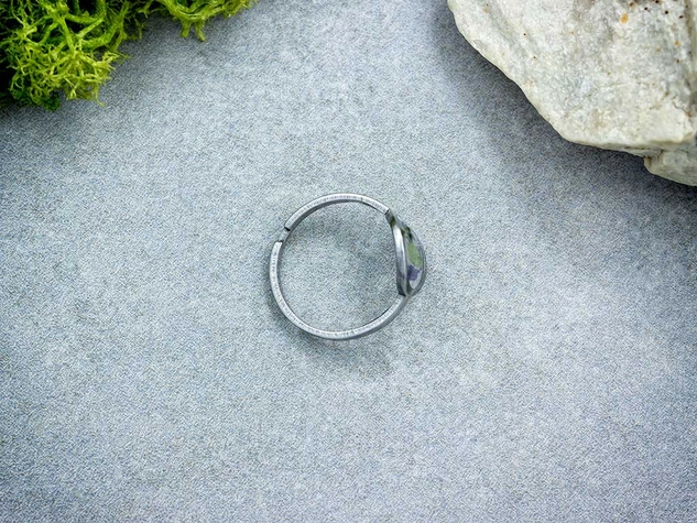 Üstökös gyöngyike műgyanta acél gyűrű