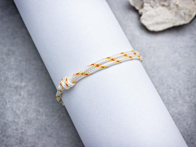 Megbízhatóság fehér paracord karkötő