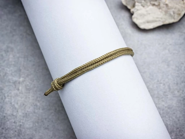 Produktivitás barna paracord karkötő