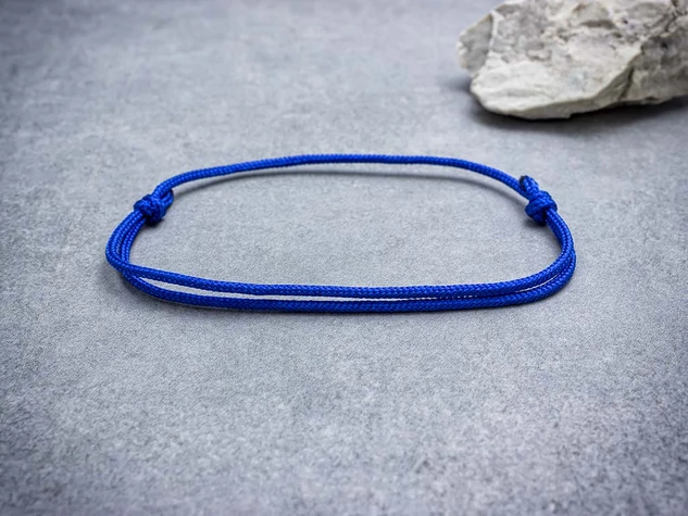 Megnyugvás királykék paracord karkötő