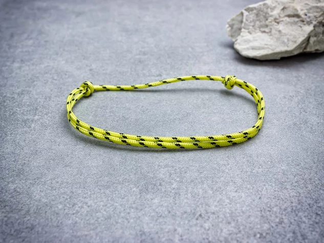 Egy esély sárga paracord karkötő