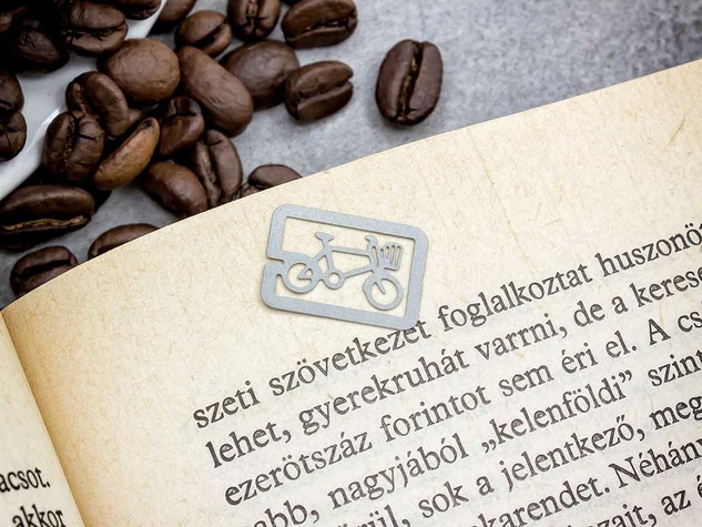 Bringa oldaljelölő acél könyvjelző