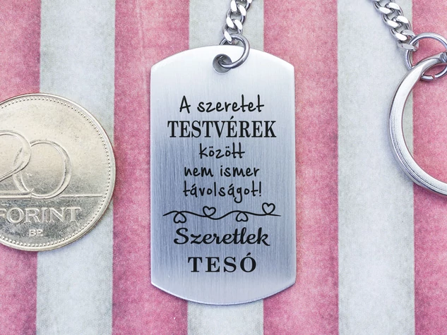 A szeretet Testvérek között acél medálos kulcstartó