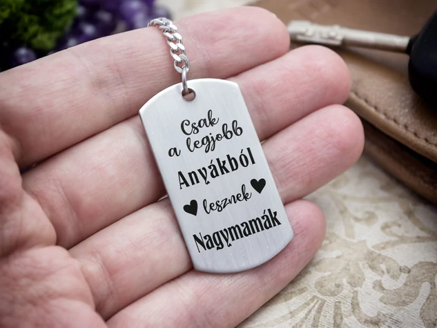 Legjobb nagymamák acél medálos kulcstartó