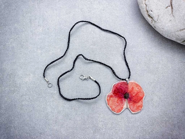 Megújulás pipacs virága műgyanta nyaklánc