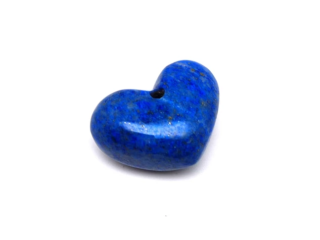 Lapis átfúrt szív 35x27x17mm